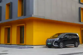 【试】多元化 试驾2024款腾势D9图片