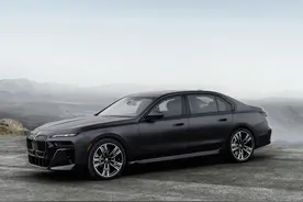 全新宝马7系美国市场售价曝光，760i xDrive折合人民币约76.2万图片