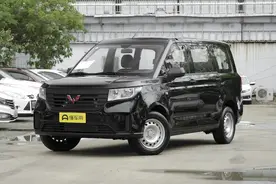 5.88万起售，配2+2+3座椅布局，1.5L+6MT组合，解读五菱宏光PLUS图片