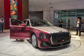 北京车展 | 买这台红旗应该不用政审，比S级更有范——红旗国雅亮相图片