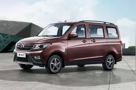 长安凯程欧诺S新车售5.44万，比五菱宏光顶配还便宜，怎么选？图片