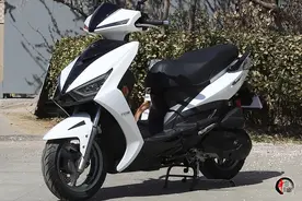 降价1700元，双液晶仪表+TCS防滑，光阳新弯道150降价保份额图片