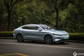 不止新皮肤？试驾比亚迪汉EV冠军版，这些更新太狠了...图片