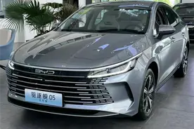 比亚迪驱逐舰05评测：倒车预警实用，360°全景停车更安全图片