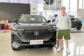 设计性能均出色，性价比更高的长安CS55 PLUS比CS75更值得买？