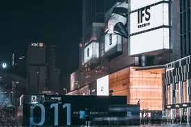 阿维塔011联名MMW，纪梵希总监告诉你什么是五彩斑斓的黑图片