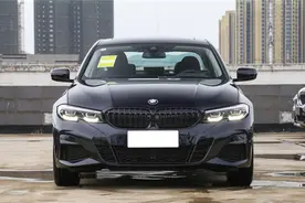 外观帅气，后排空间宽敞，宝马3系325Li M运动曜夜套装版实力解析图片