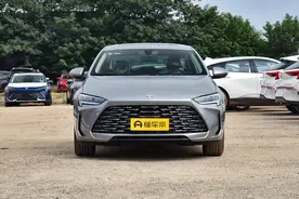 别克君威，合资中型轿车，1.5T发动机+9AT变速箱，家用怎么样？图片