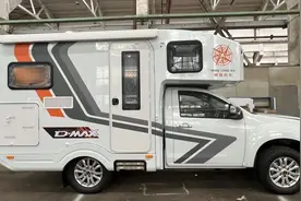 可硬派越野 亦可通勤休闲：明隆五十铃D-MAX硬顶四驱越野房车图片