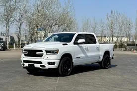 55万，可以买到5.7L大V8？图片