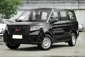 5.99万！五菱宏光PLUS：紧凑型MPV，空间奢华，油耗7.3L图片