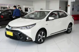 亏电油耗4.3L/100km，慢充仅需3小时，解读丰田雷凌双擎E+图片