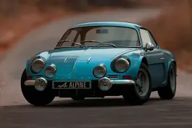 夏天到了，室外停车应该停树下，还是太阳底下？图片