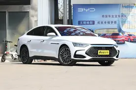 开电动汽车在电量剩余多少时充电？车主后悔随便用了图片