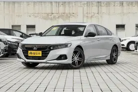 日系B级车大比拼，雅阁、天籁、凯美瑞该如何选择图片