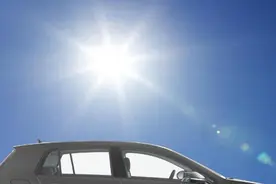 夏天车子每天被暴晒会不会出问题？该怎么办图片