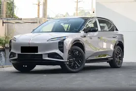 配2.0T引擎，定位中型SUV，2025款传祺GS8表现如何？图片