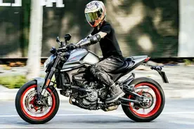 怪兽也能身轻如燕——杜卡迪Monster 937试驾，准公升级的矮子乐！图片