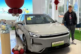 综合让利1.4万！吉利银河L6颜值超五菱星光，性价比超秦PLUS