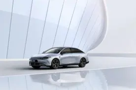 360°全景影像自动开启的窄道辅助图片