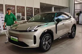 20万级混动SUV中为何领克08 EM-P卖火了？该选哪个配置？