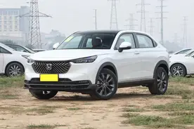 解读本田XR-V：适合家用的小型SUV，颜值高油耗低，10万出头可买图片