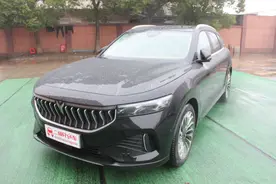 试驾岚图FREE超长续航纯电版，一箩筐优缺点都在这，花40万选它？图片