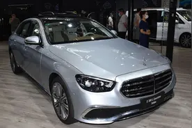 趁宝马没优惠，奔驰E级降4万，能治好选择困难症？图片