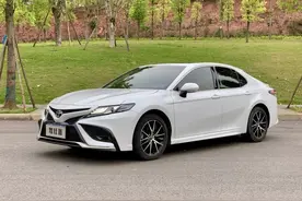 假运动才能真省油，实测凯美瑞2.0S锋尚版城市油耗图片