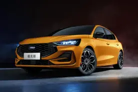 经典对决！福克斯两厢VS思域HATCHBACK谁更超值？图片