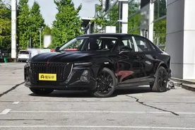 配2.0T+8AT，7.8秒破百，全新红旗H5对比帕萨特，胜算几何？图片