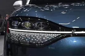 问界M9大灯定损或上万，新能源汽车零整比太高真是好事吗？图片