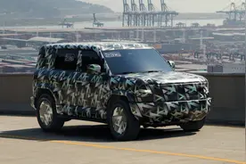 小号仰望U8曝光！预计售价40-60万 同价位最强越野车？图片