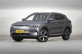 搭载71.7kwh磷酸铁锂电池组，比亚迪宋PLUS EV首年用车成本如何？图片