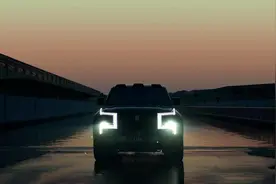 解密仰望U8的应急浮水功能，能在水里走30分钟，开车就像开船？图片