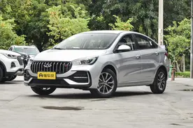 盘点5款5万左右的工薪代步车，省油耐用，过年回家串亲戚必备图片