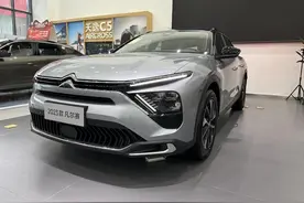 2023款雪铁龙C5X凡尔赛，铝合金摆臂+双胶料衬套+PHC渐进式避震图片