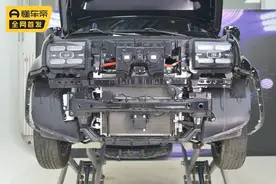 宝骏悦也Plus拆车：车长大了，前后防撞梁都在，自己体会吧！图片