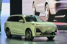 三种场景解决方案，深蓝加速普及全民智驾视频封面