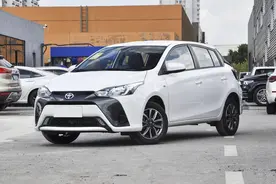 比飞度空间大，油耗5L丰田代步车，耐用又便宜，带你看YARiS L 致炫图片