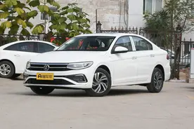 大众宝来近期行情：全款优惠4.2万元，客户以中老年为主图片