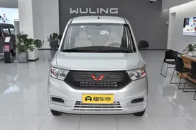 五菱宏光V虽然不是MPV，但实用性好，保养便宜还省油图片