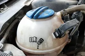 巧用故障现象，判断汽车发动机水温高的原因图片