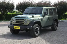 全新212将于8月22日正式上市，搭载2.0T+8AT动力图片