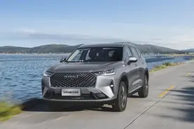 延续三代车型性能配置，哈弗H6经典版上市，售价9.59万图片