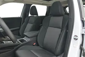 三菱欧蓝德：脱离现在潮流，合资车怎么走到这个地步？图片