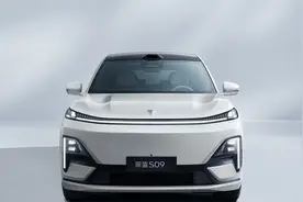 花小钱办大事！深蓝S09让年轻家庭轻松拥有华为智驾大六座