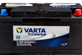 奔驰车的蓄电池多久更换一次？图片