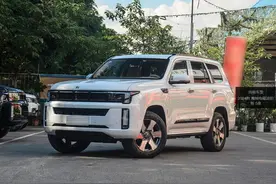 换装增程动力系统 兼顾越野与城区舒适驾乘 体验北京BJ60雷霆版图片