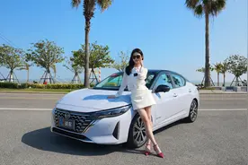 销量王也敢玩大变脸？试驾全新轩逸e-power视频封面